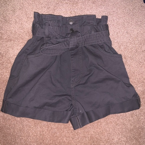NEW Grey paper bag garage shorts size small!! - Picture 2 of 5